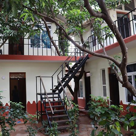 Da Mantra House Guest House Tiruvannamalai Bagian luar foto